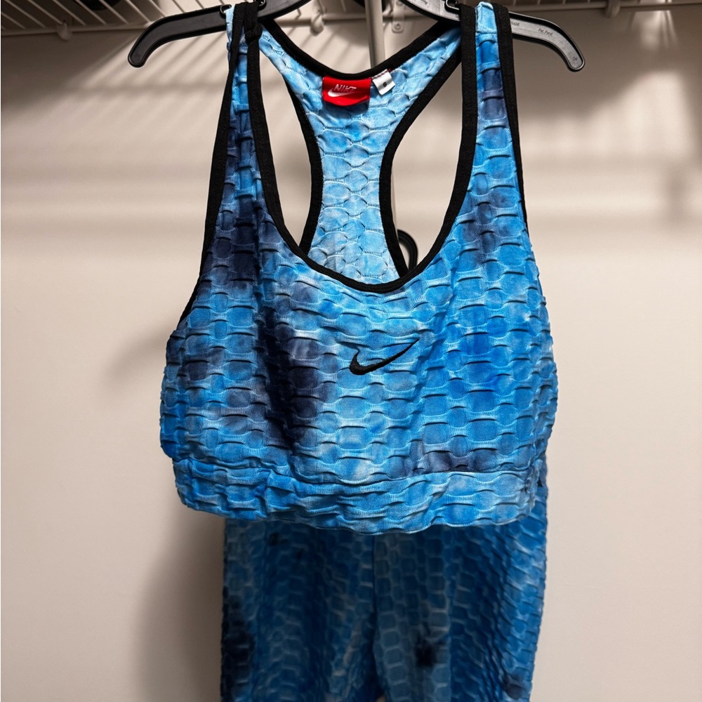 Women’s Nike fitness set